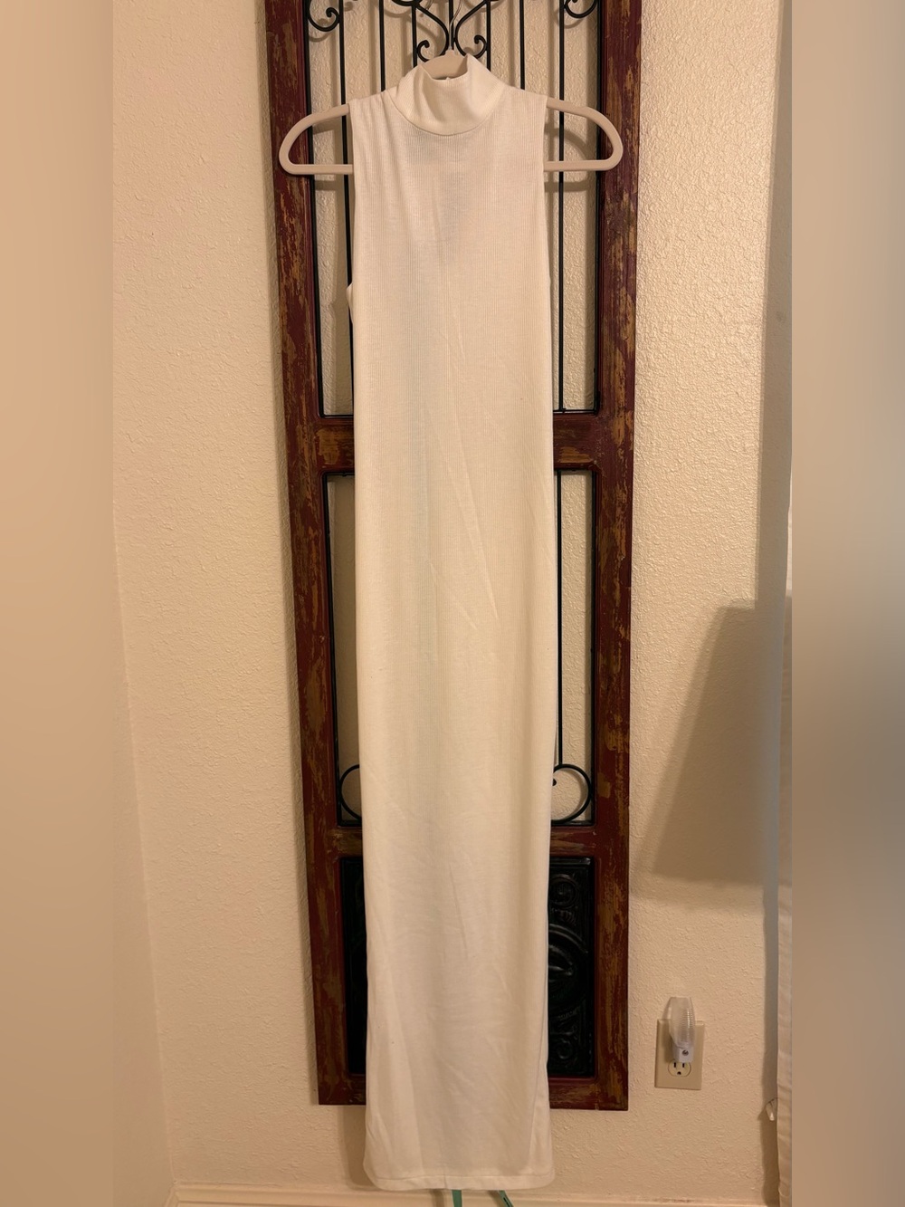 MISTRESS ROCKS Sleeveless White Maxi Turtleneck Dress